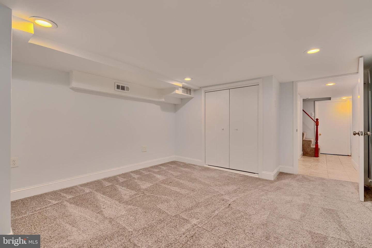 4 S East Avenue photo 29