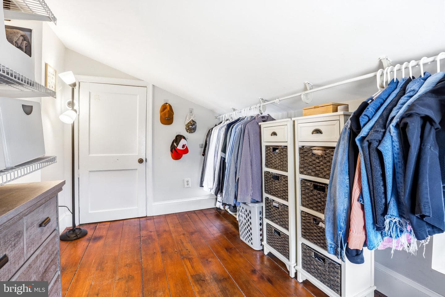 1811 Gough Street photo 24