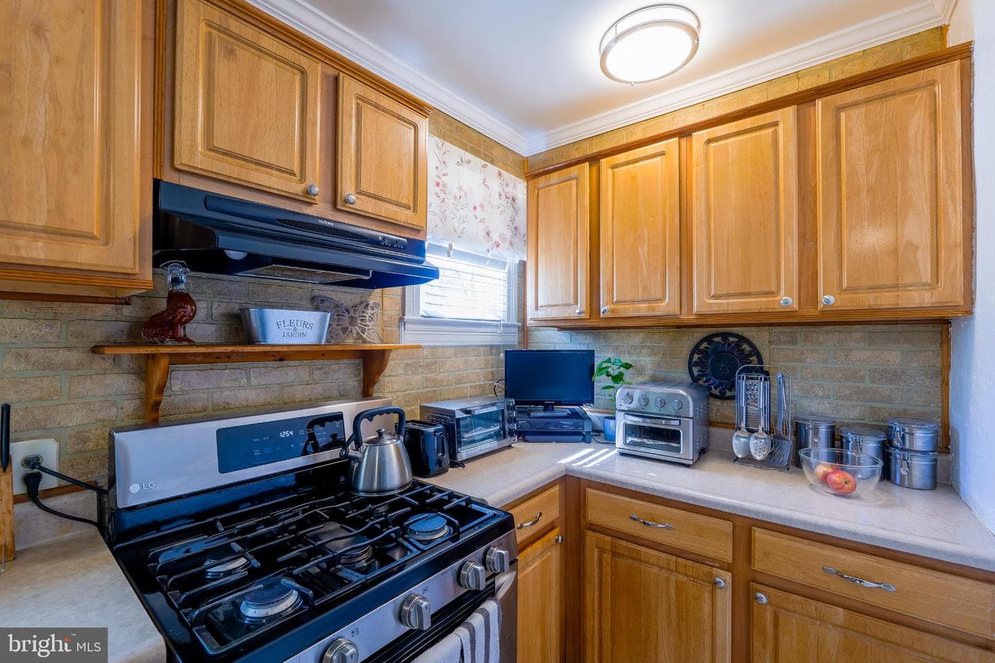 5320 Grindon Avenue photo 21