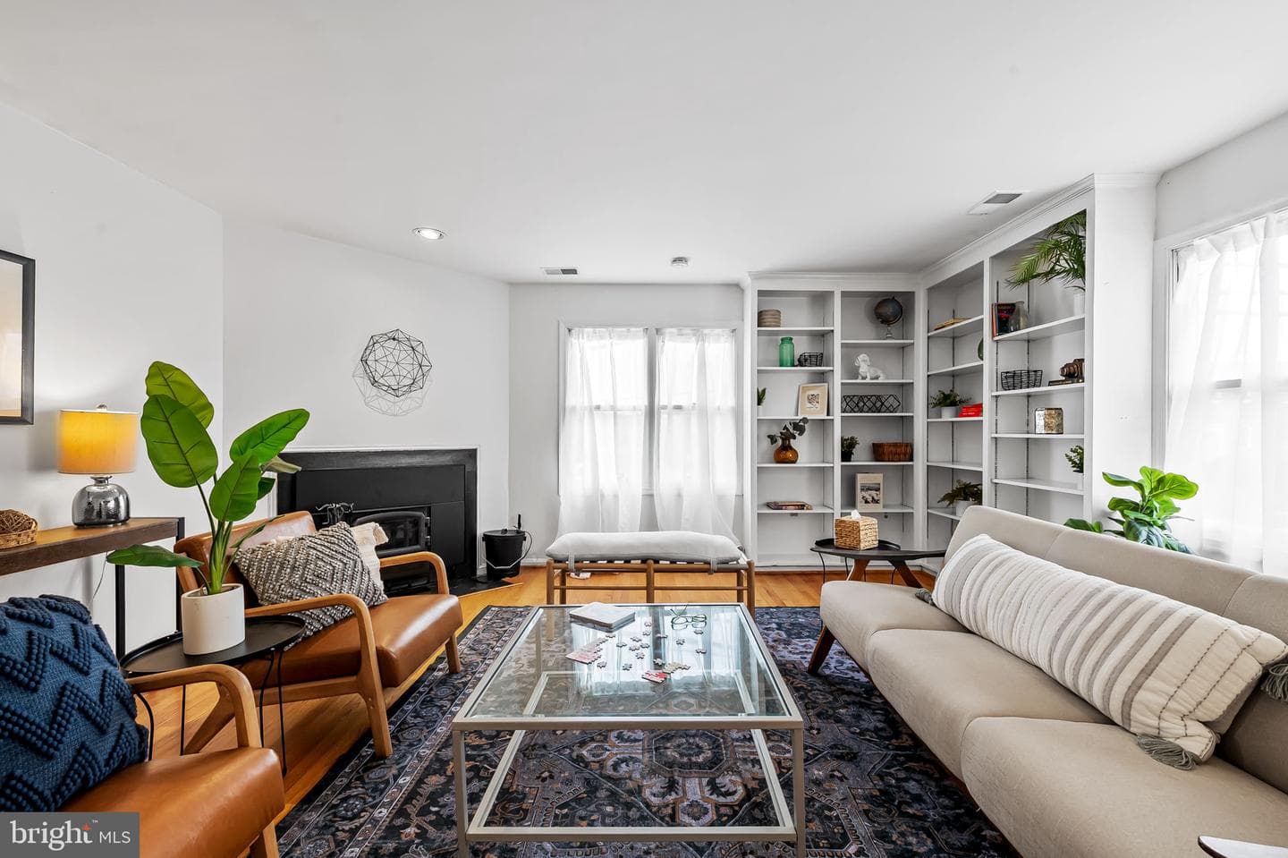 4202 Roland Ave #208