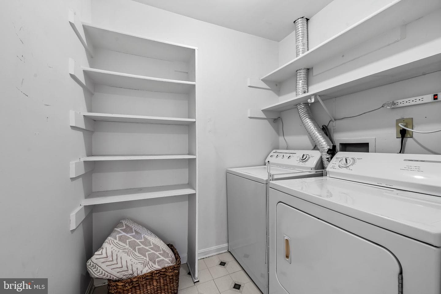 4202 Roland Ave #208 photo 34