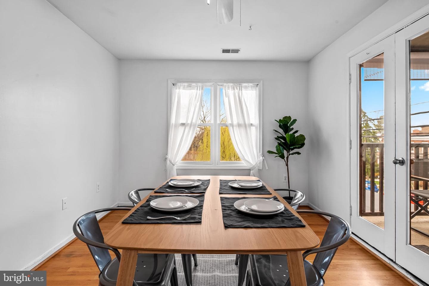 4202 Roland Ave #208 photo 7
