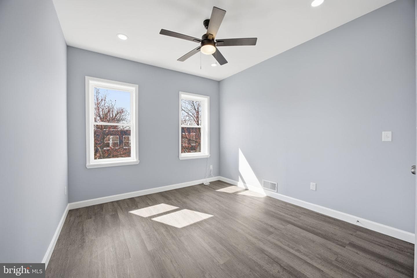 2010 E Lafayette Avenue photo 22