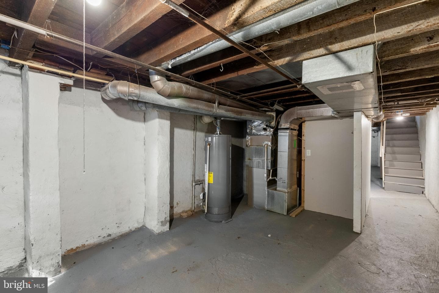 119 Poppleton Street S photo 25