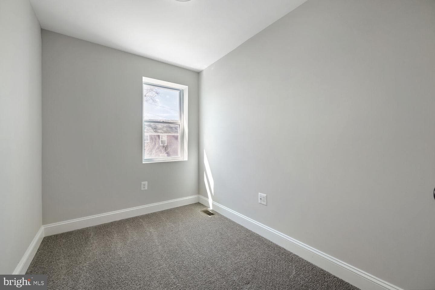 118 Upmanor Road photo 12