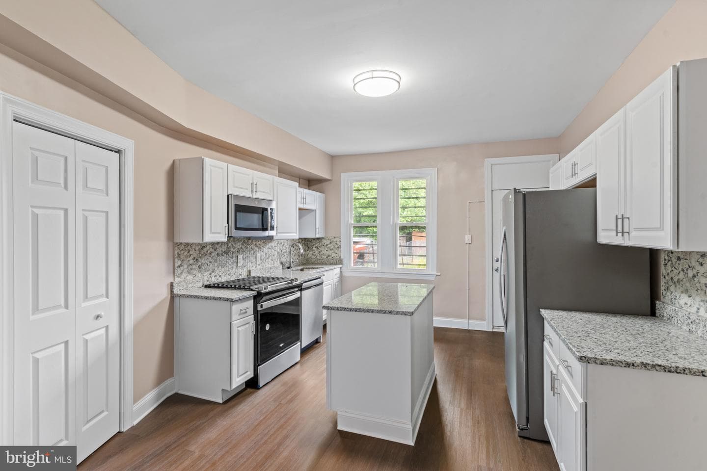 1726 N Smallwood Street photo 4