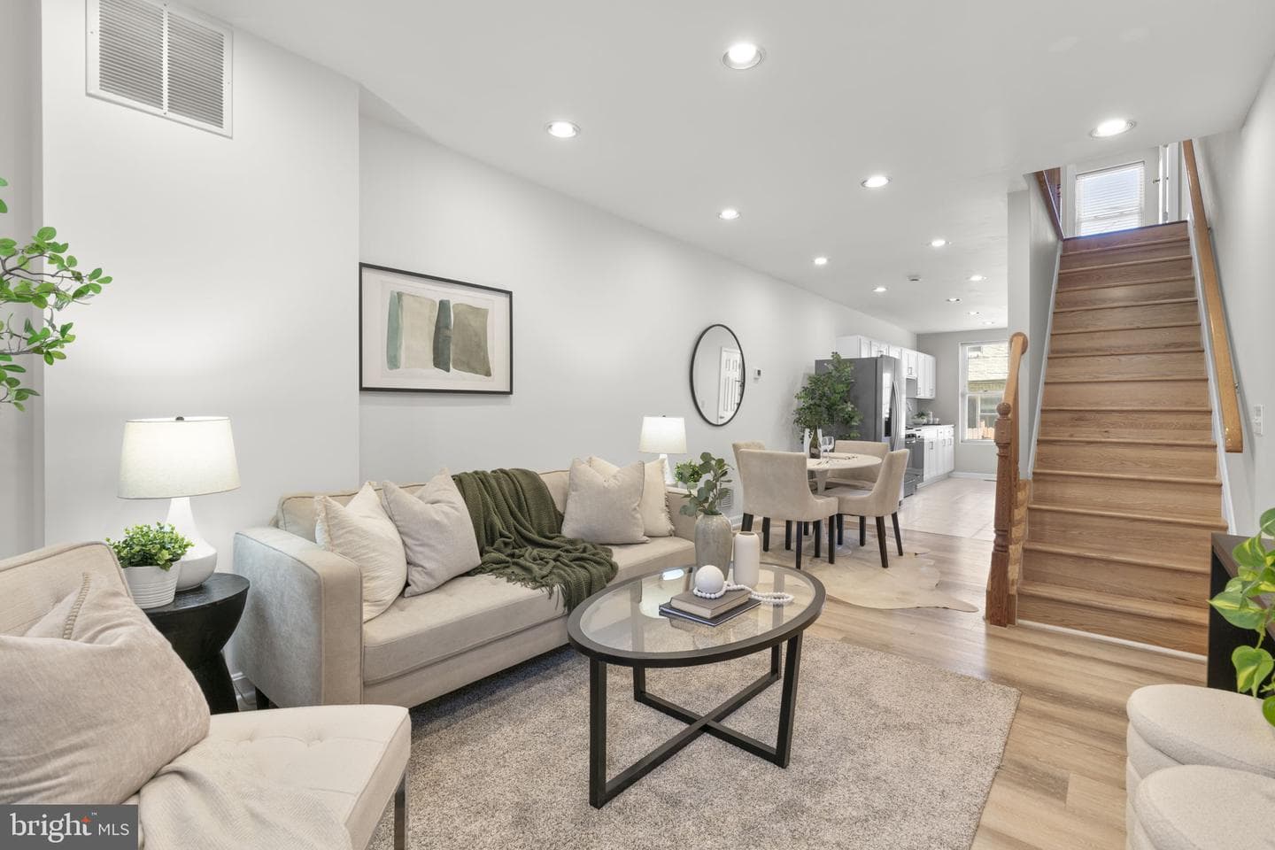 122 Burnett Street photo 2