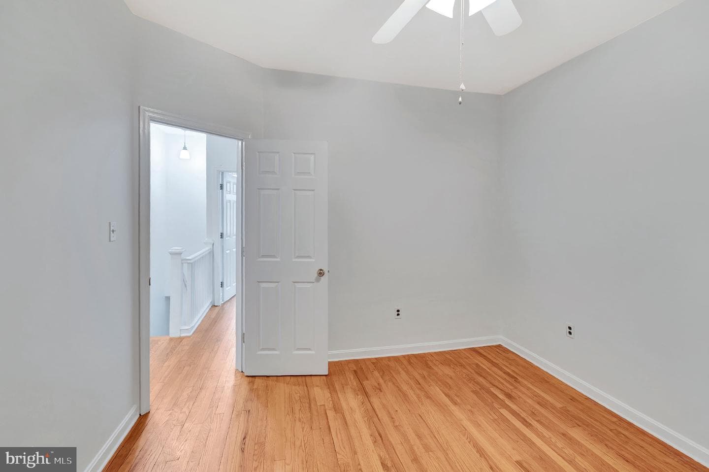 1214 W 40th Street W photo 15