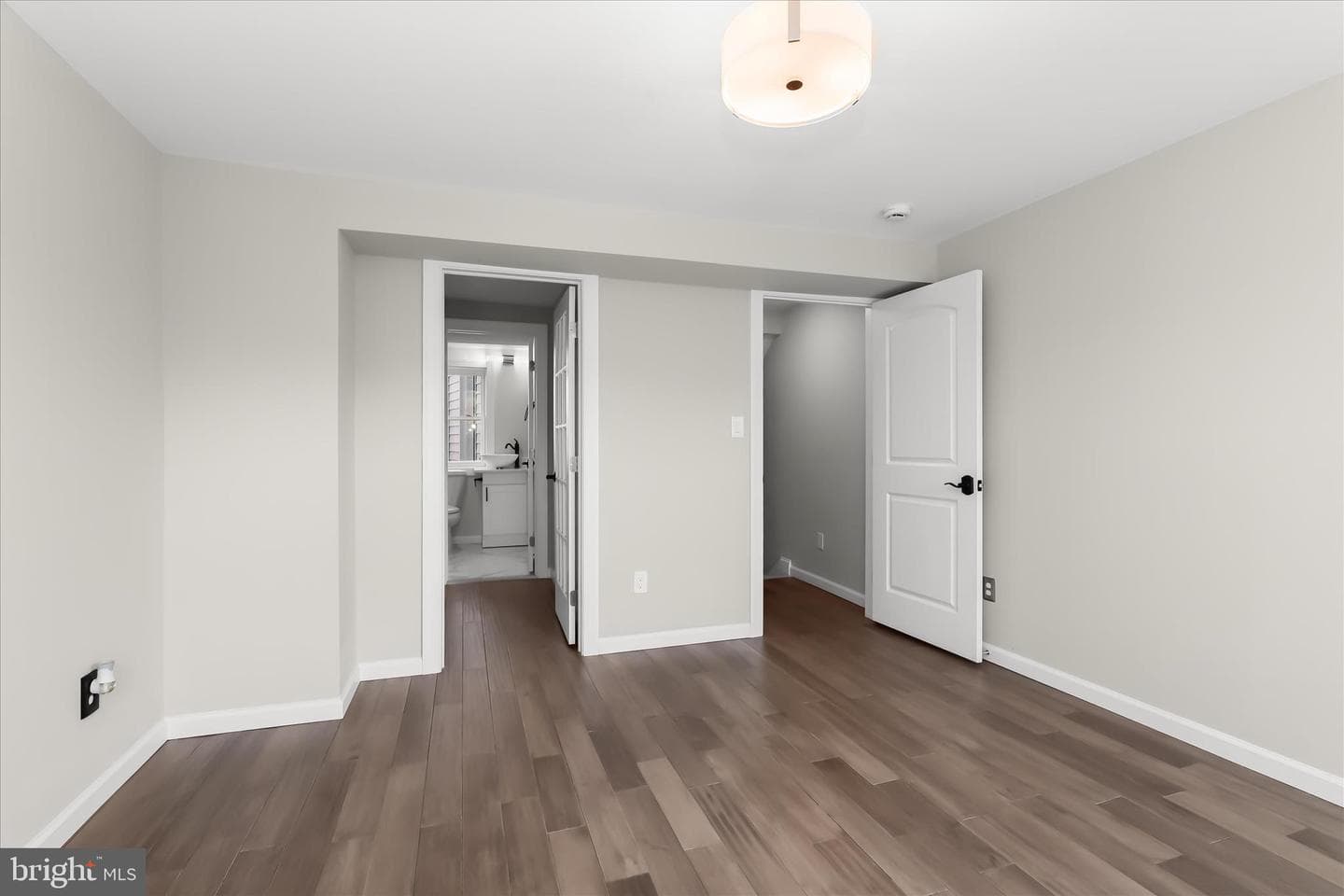 1015 S Kenwood Avenue photo 27