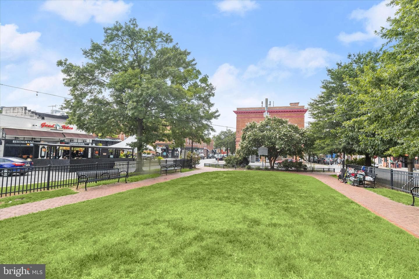 1015 S Kenwood Avenue photo 45