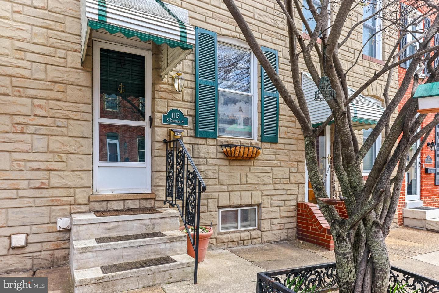 1113 S Robinson Street photo 3