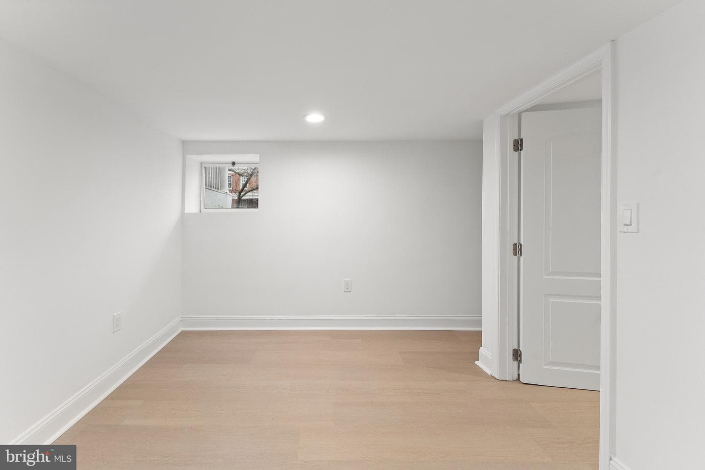 15 S Tremont Road photo 27