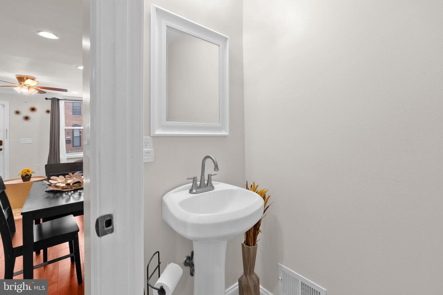 1726 Byrd Street photo 5