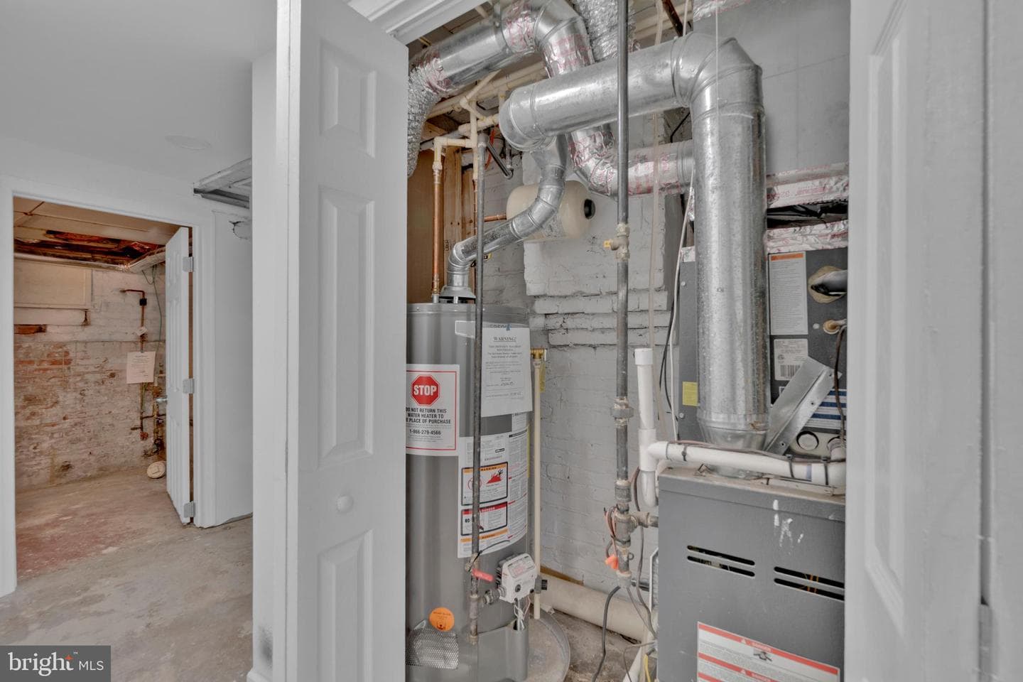 613 W 33rd Street photo 34