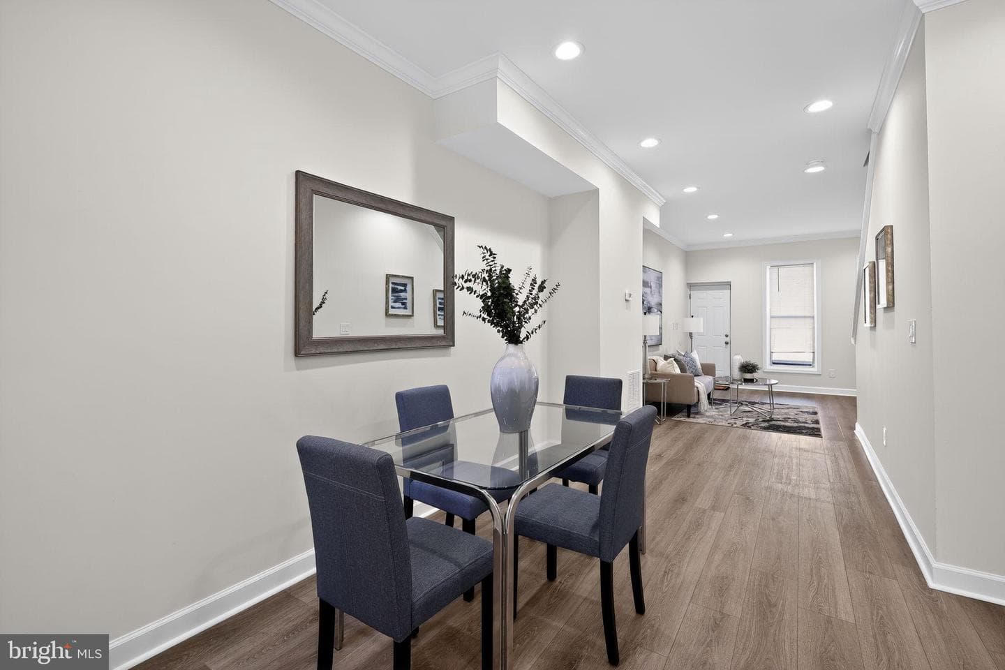 2737 Riggs Avenue photo 9