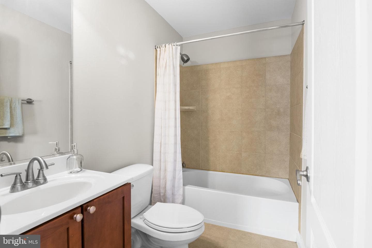 3903 Fleet Street photo 33