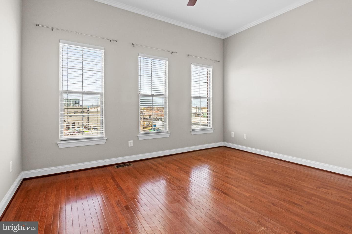 3903 Fleet Street photo 37