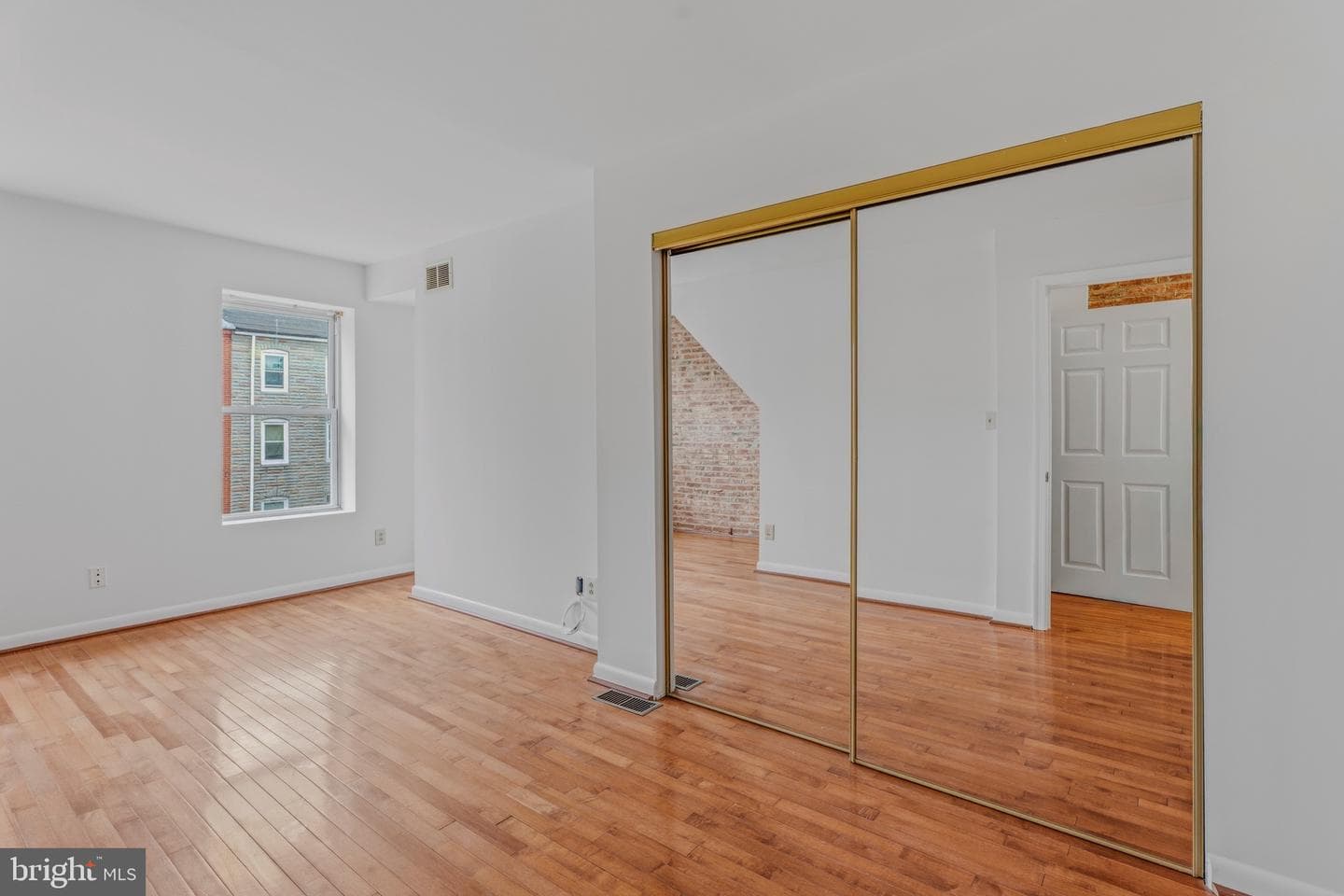 1824 E Lombard Street photo 22