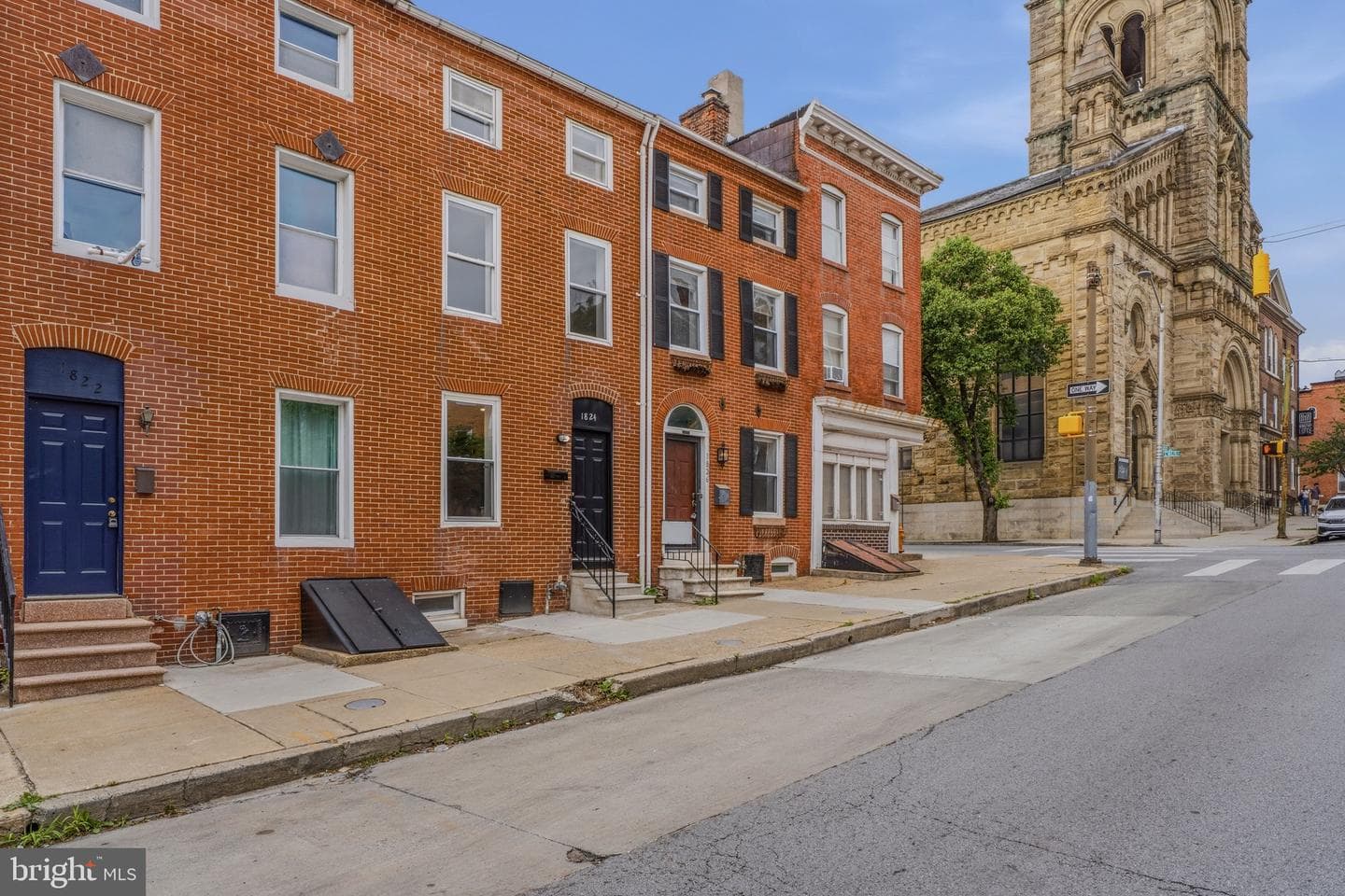 1824 E Lombard Street photo 28
