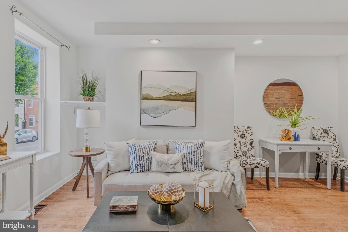 1824 E Lombard Street photo 5