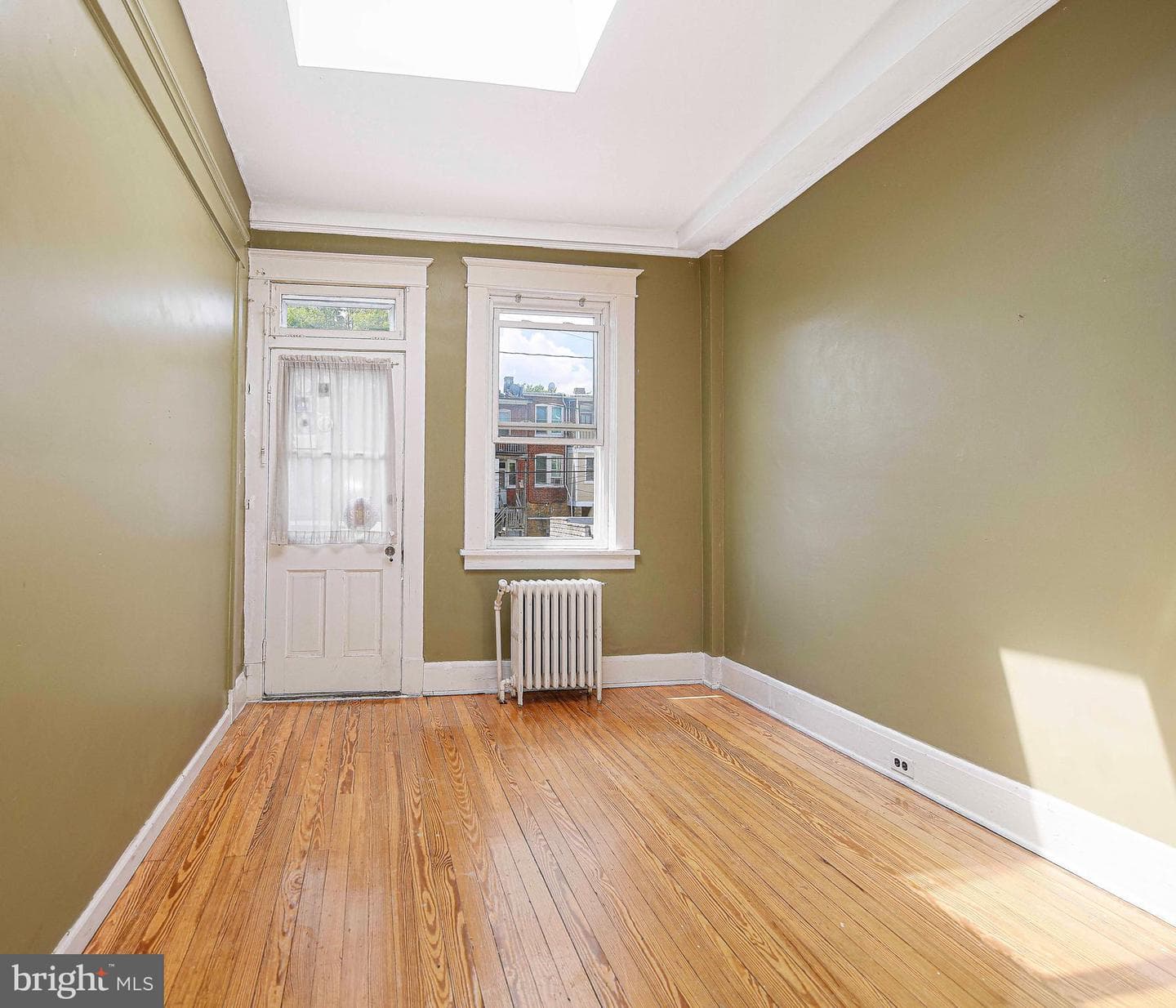 2946 Wyman Parkway photo 8