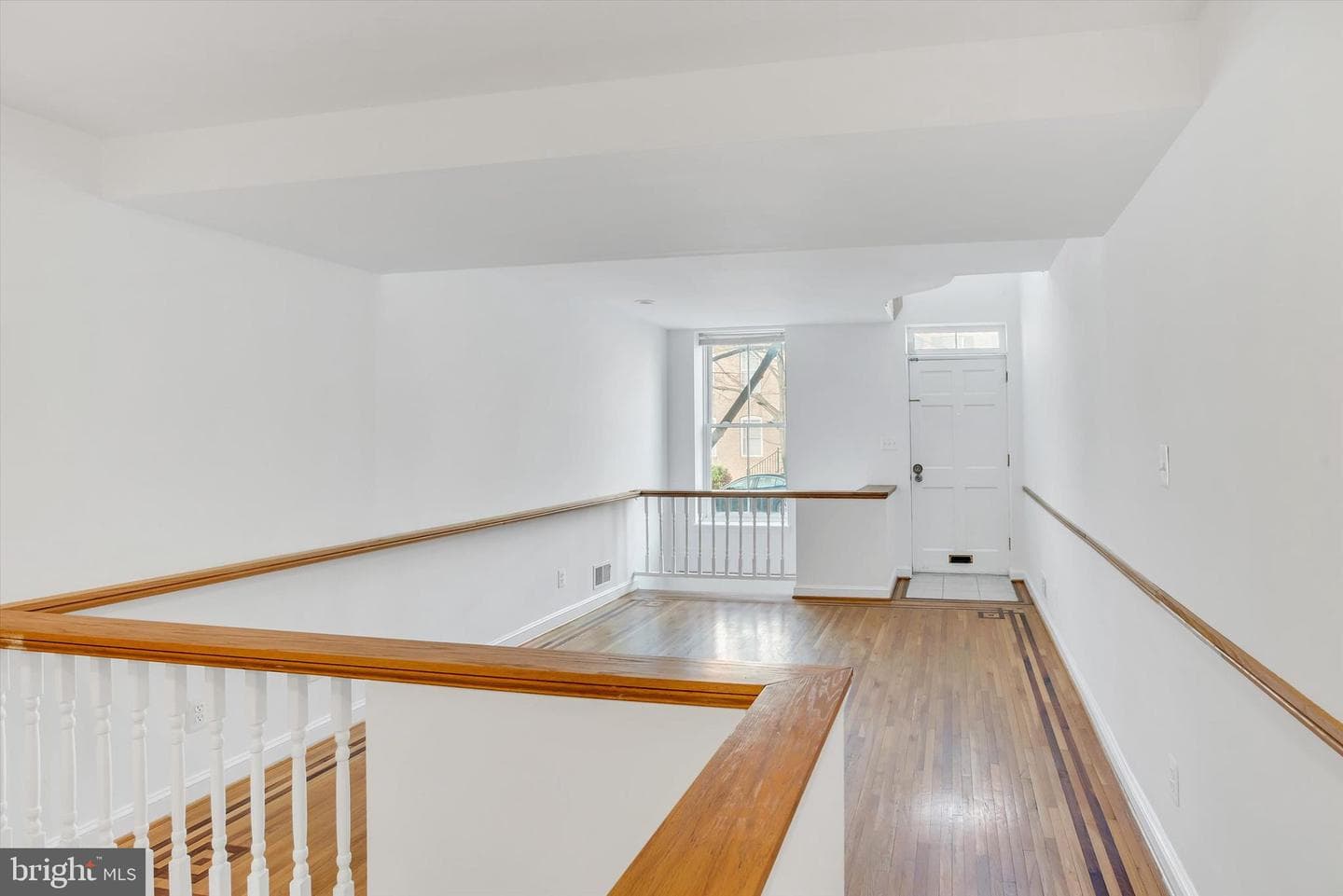 805 S Charles Street S photo 27