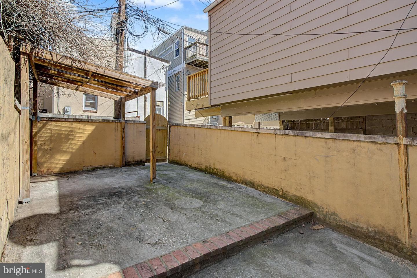 917 S Ellwood Avenue photo 36