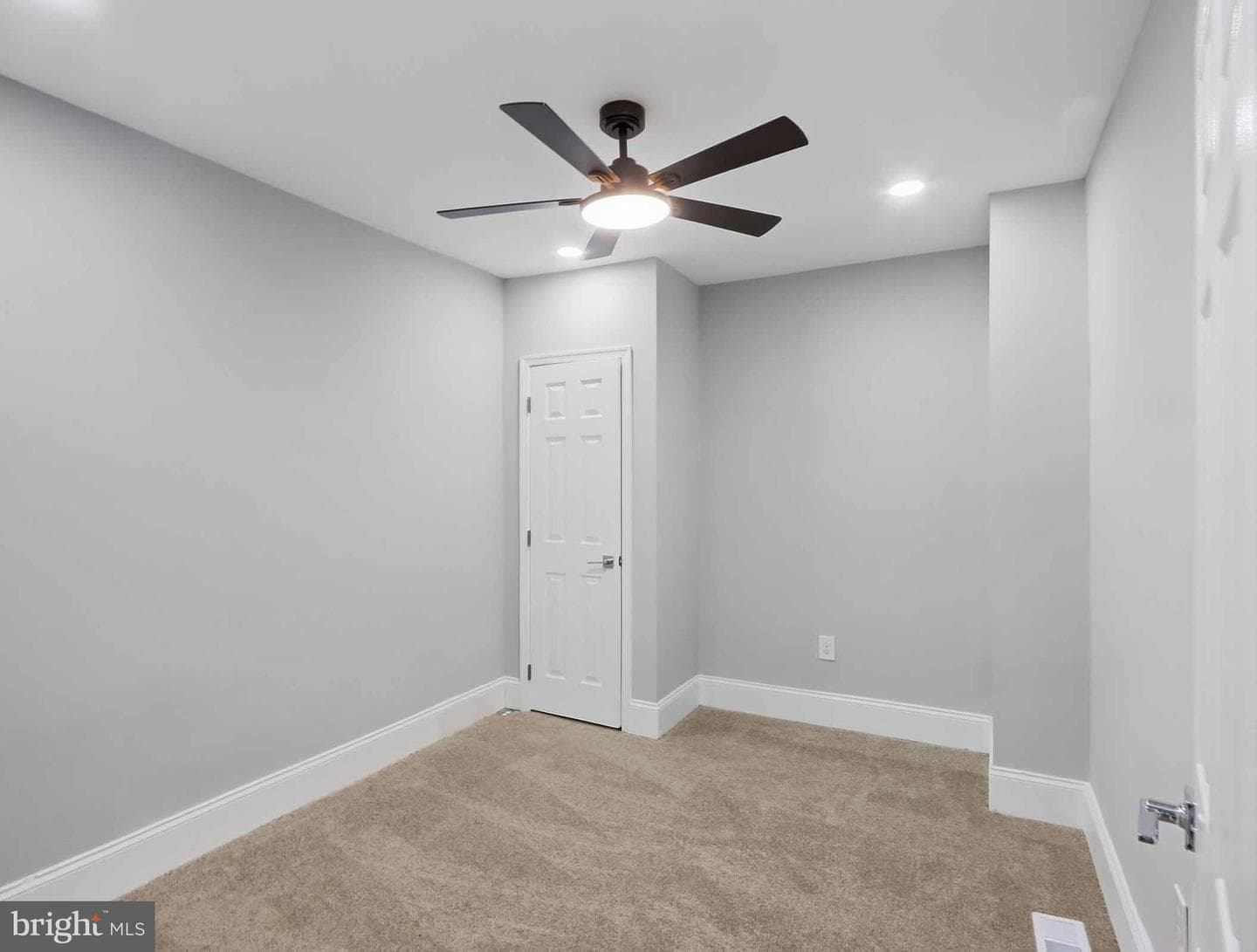 819 Belgian Avenue photo 10