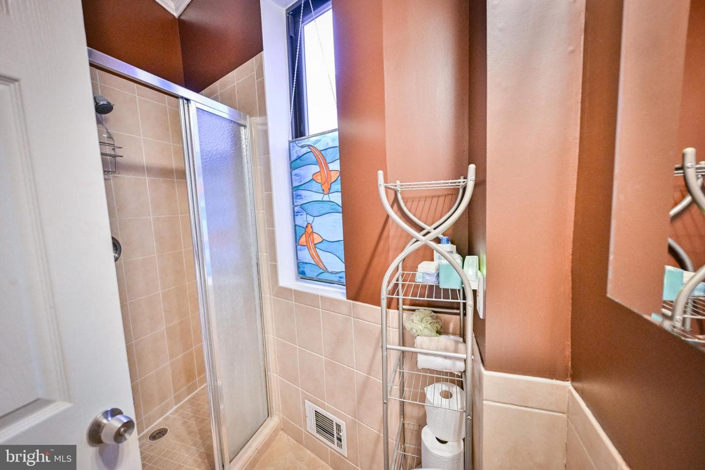 240 Wilson Street photo 36