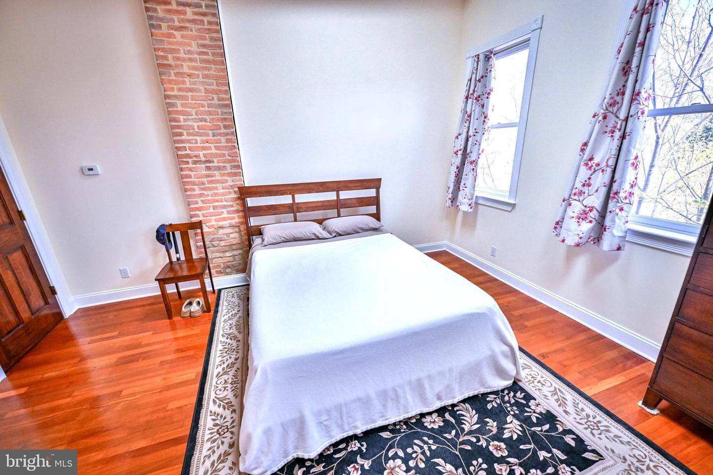 240 Wilson Street photo 46