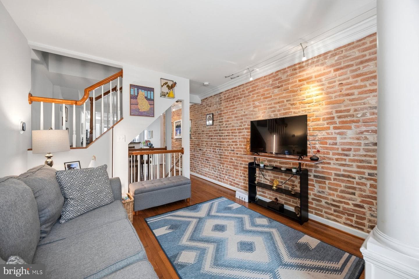 420 E Clement Street photo 7