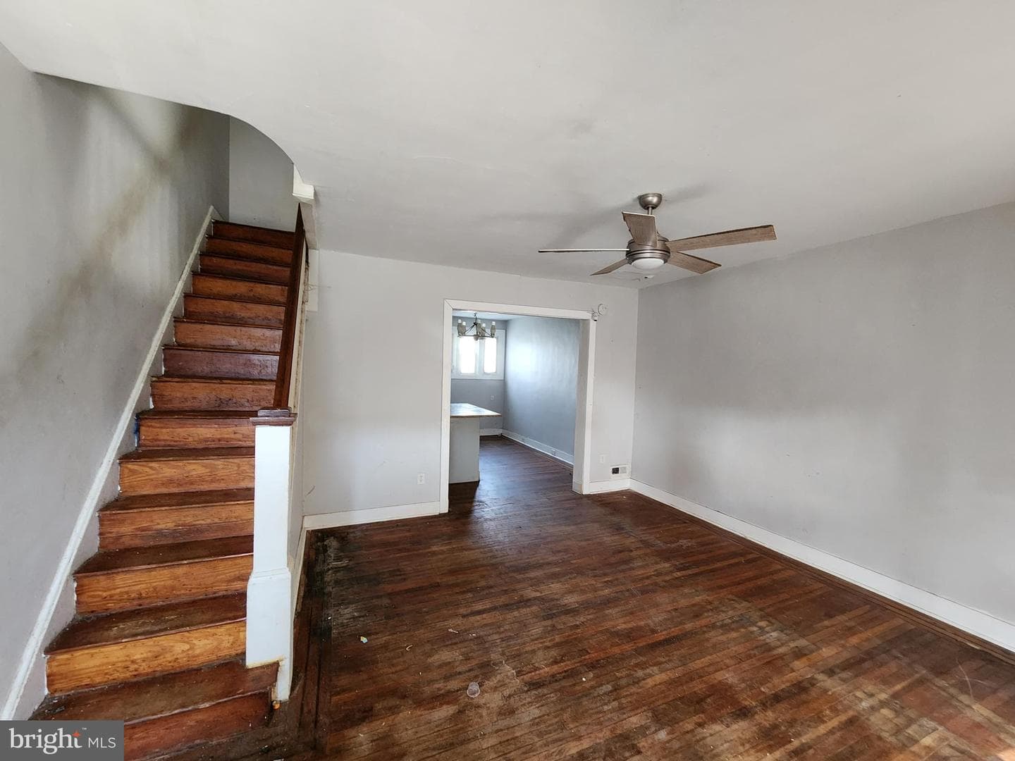 1115 Bonaparte Avenue photo 5