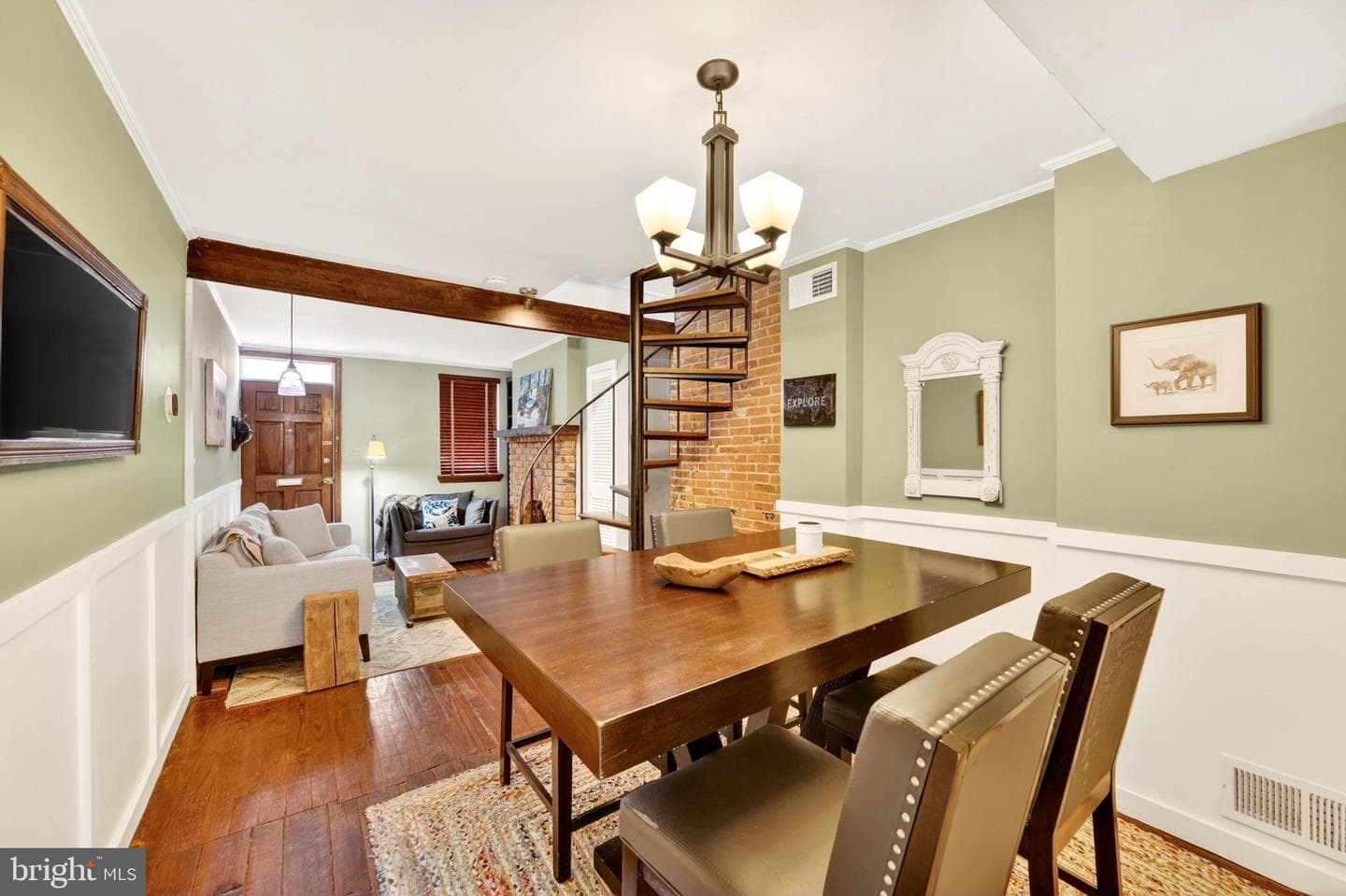 11 E Wheeling Street
