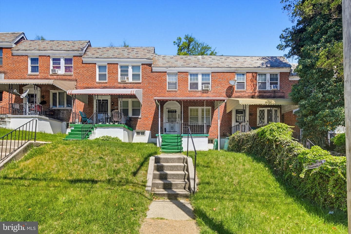 2444 W Cold Spring Lane