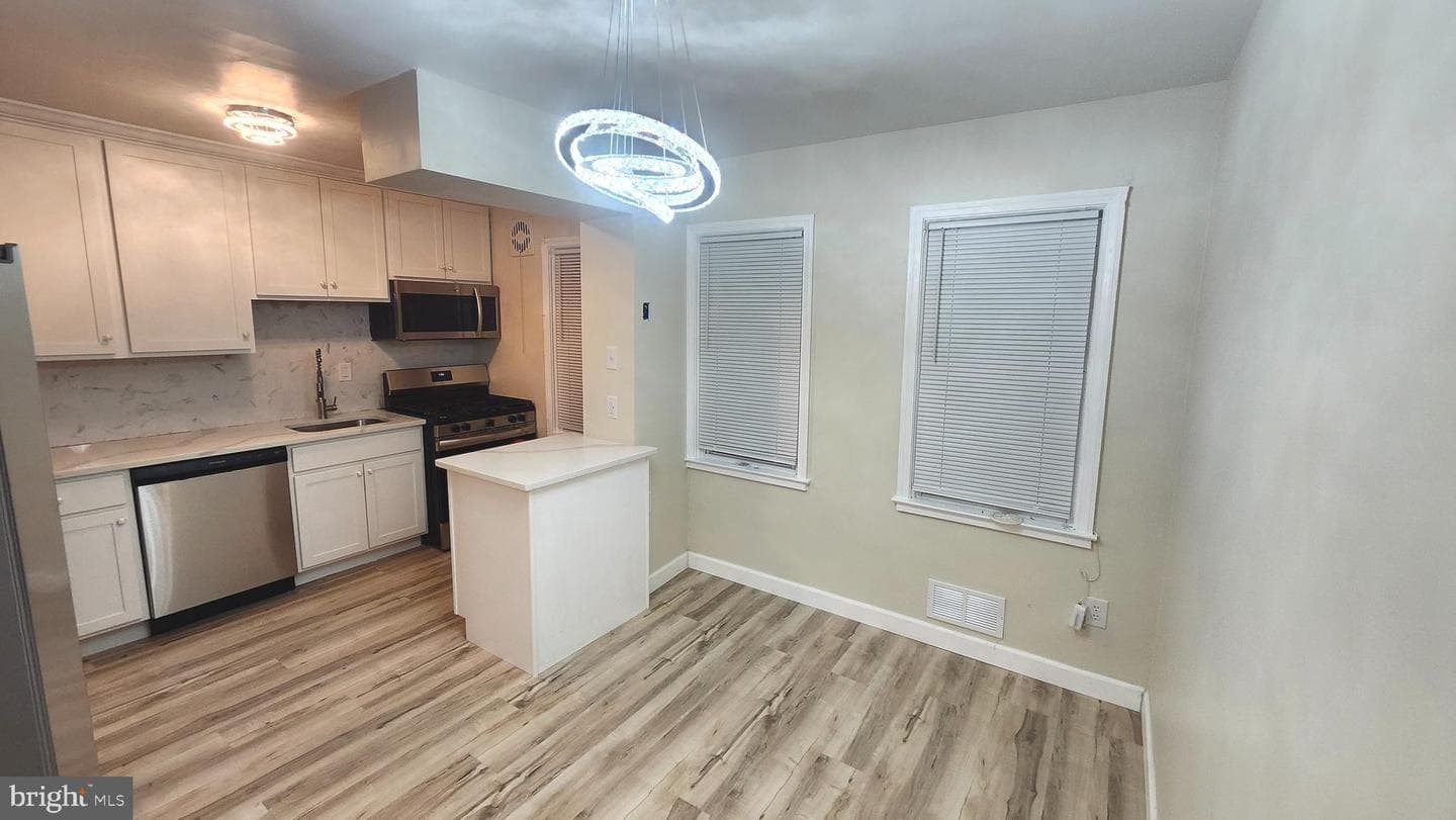 1001 Cameron Road photo 5