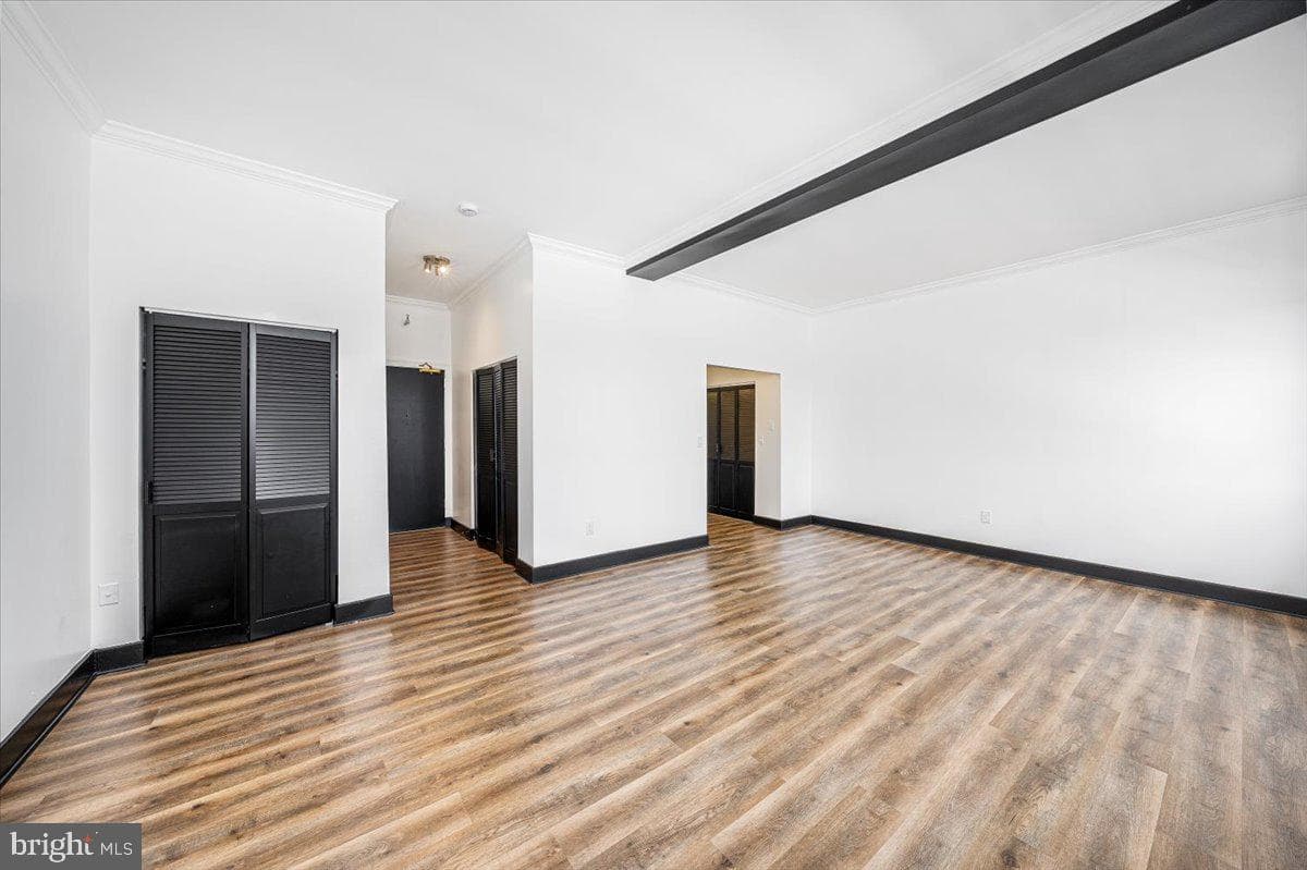 1 E Chase Street #1008 photo 6