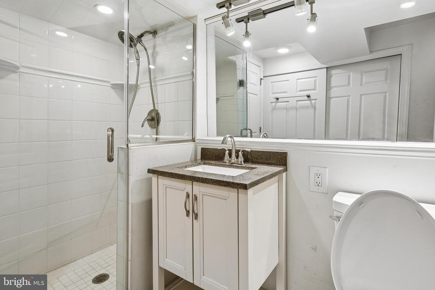 716 E Fort Avenue photo 33