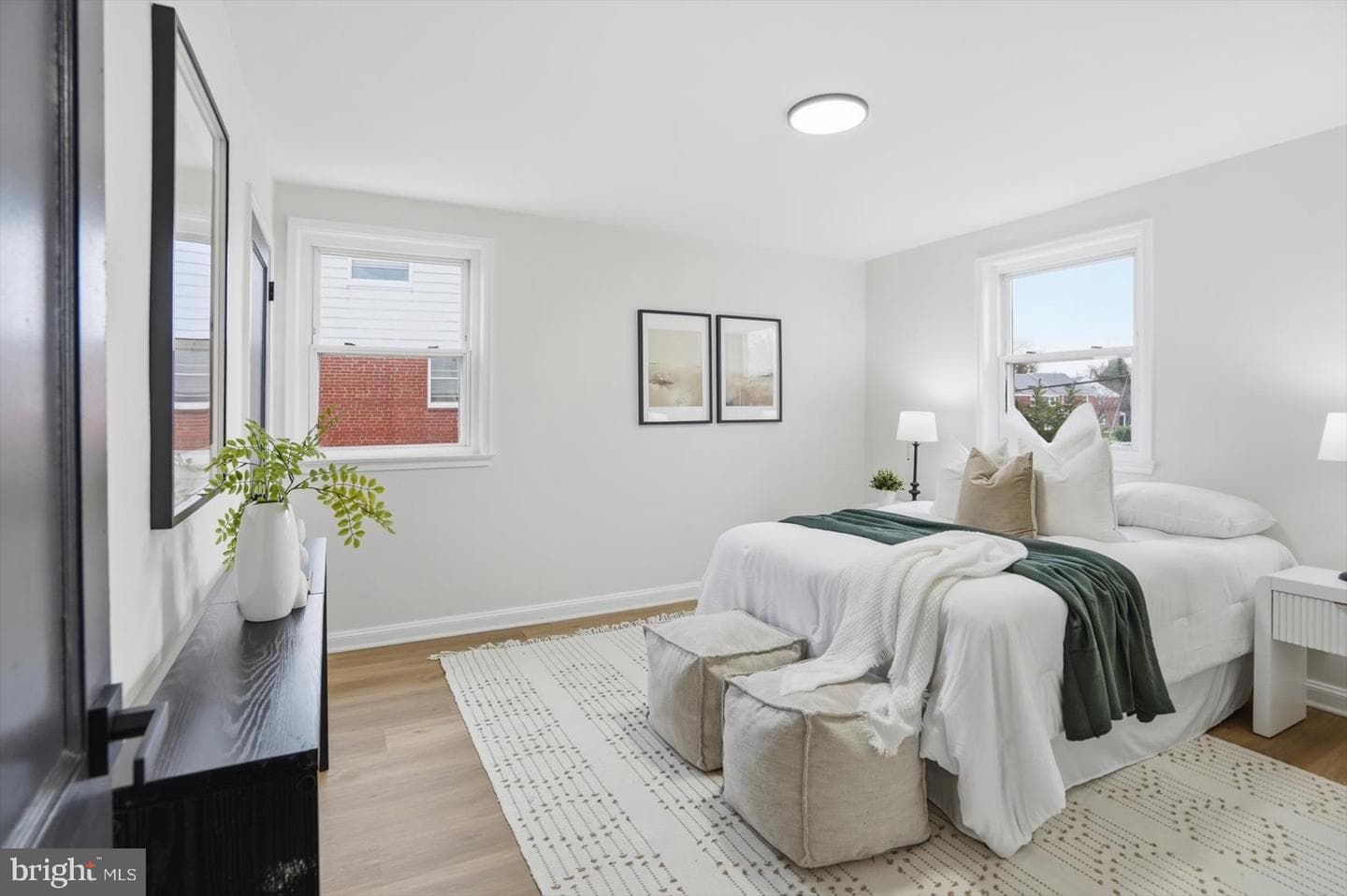 2045 Woodbourne Avenue photo 20