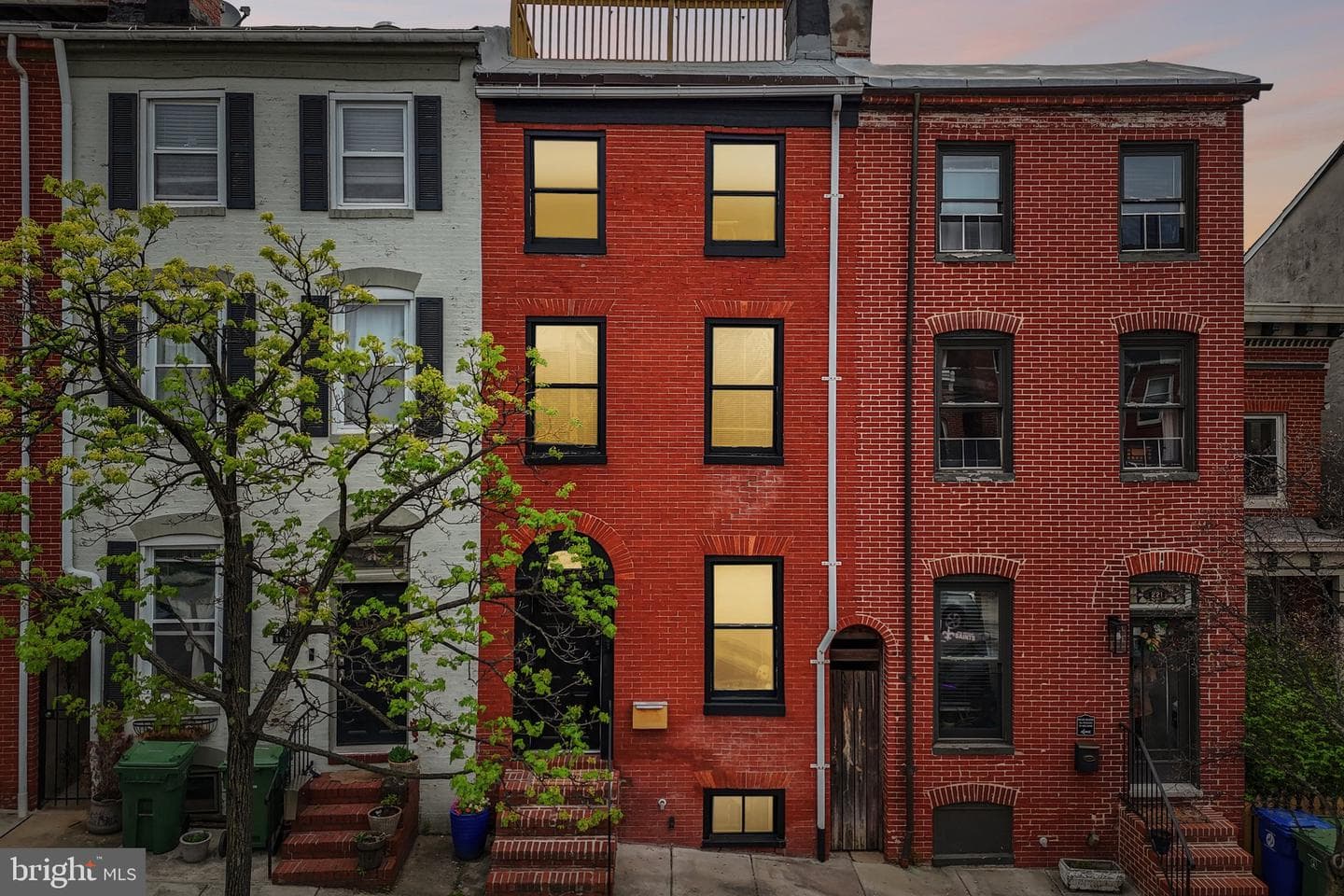 219 S Washington Street photo 1