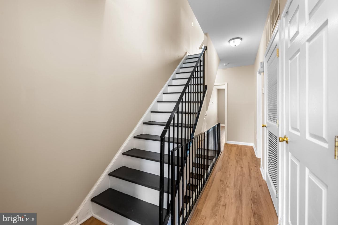 317 S Collington photo 23