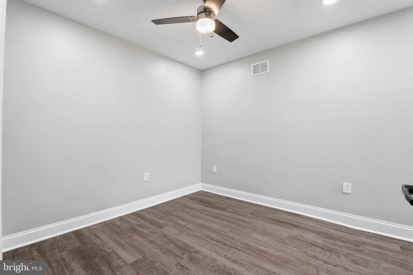 1708 E Federal Street photo 19