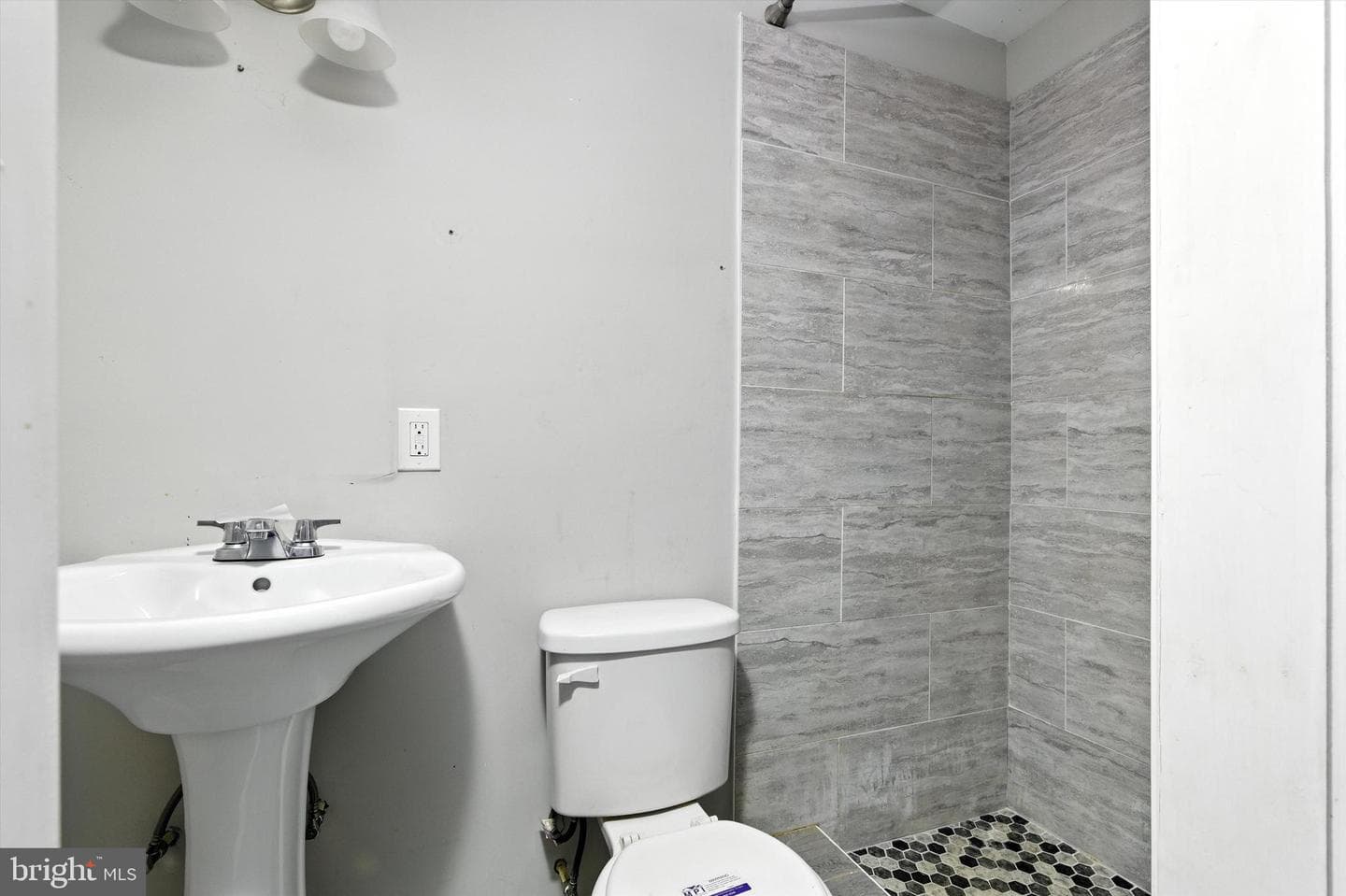 4300 Norfolk Avenue photo 22