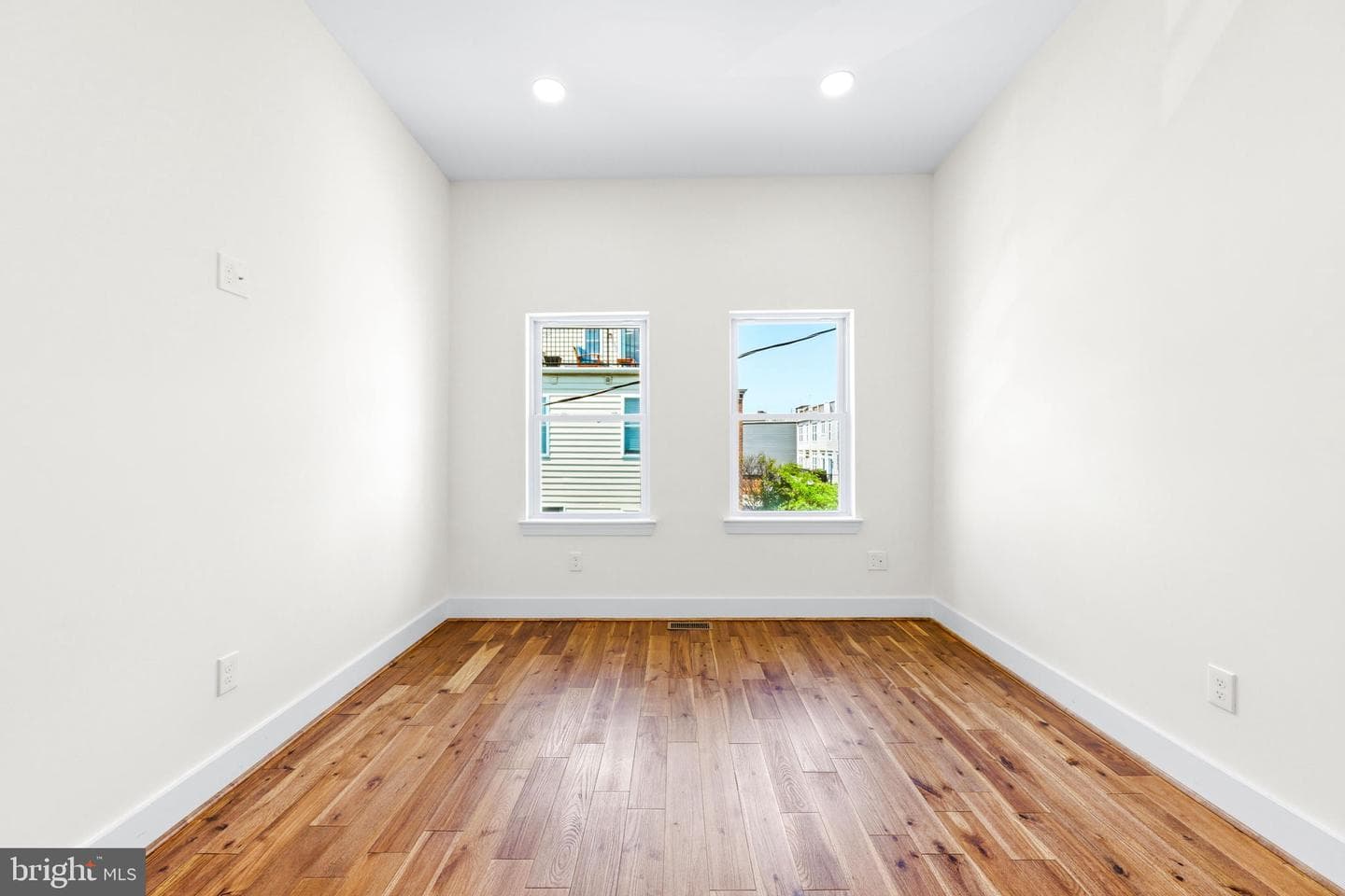 1500 Boyle Street photo 34