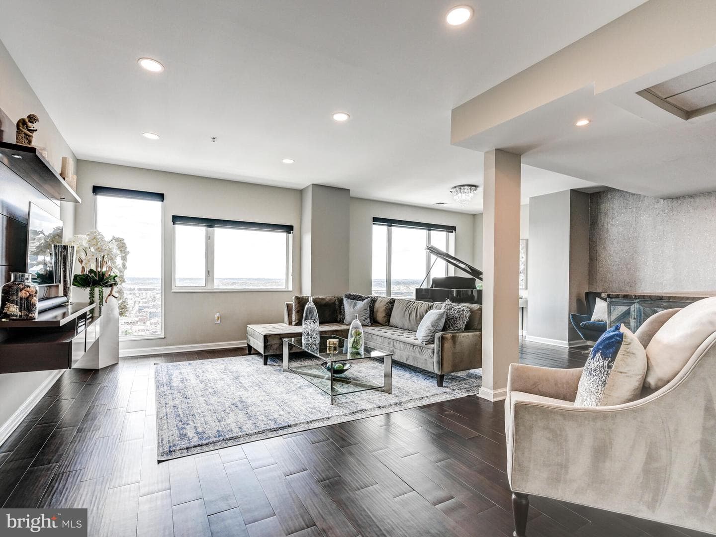 10 E Lee Street #2402 photo 25