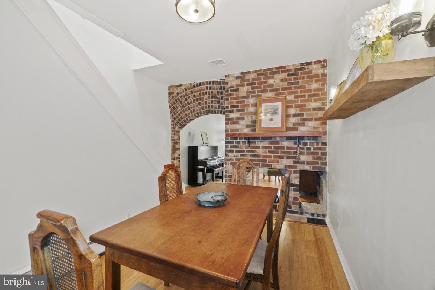 1006 S East Avenue photo 8