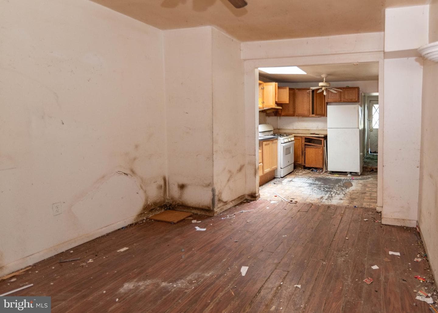 1627 S Hanover Street photo 4