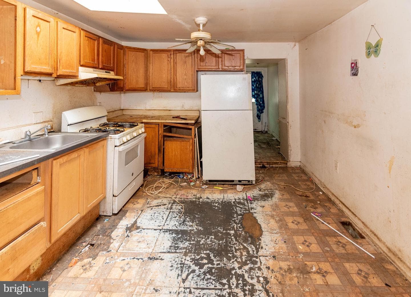 1627 S Hanover Street photo 6