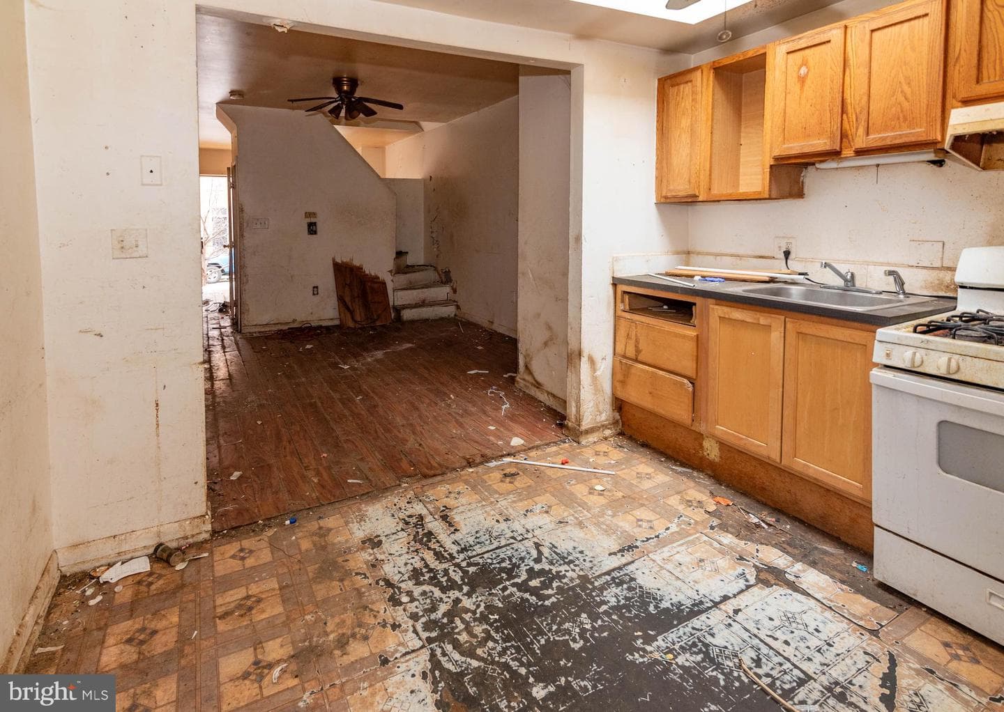 1627 S Hanover Street photo 7