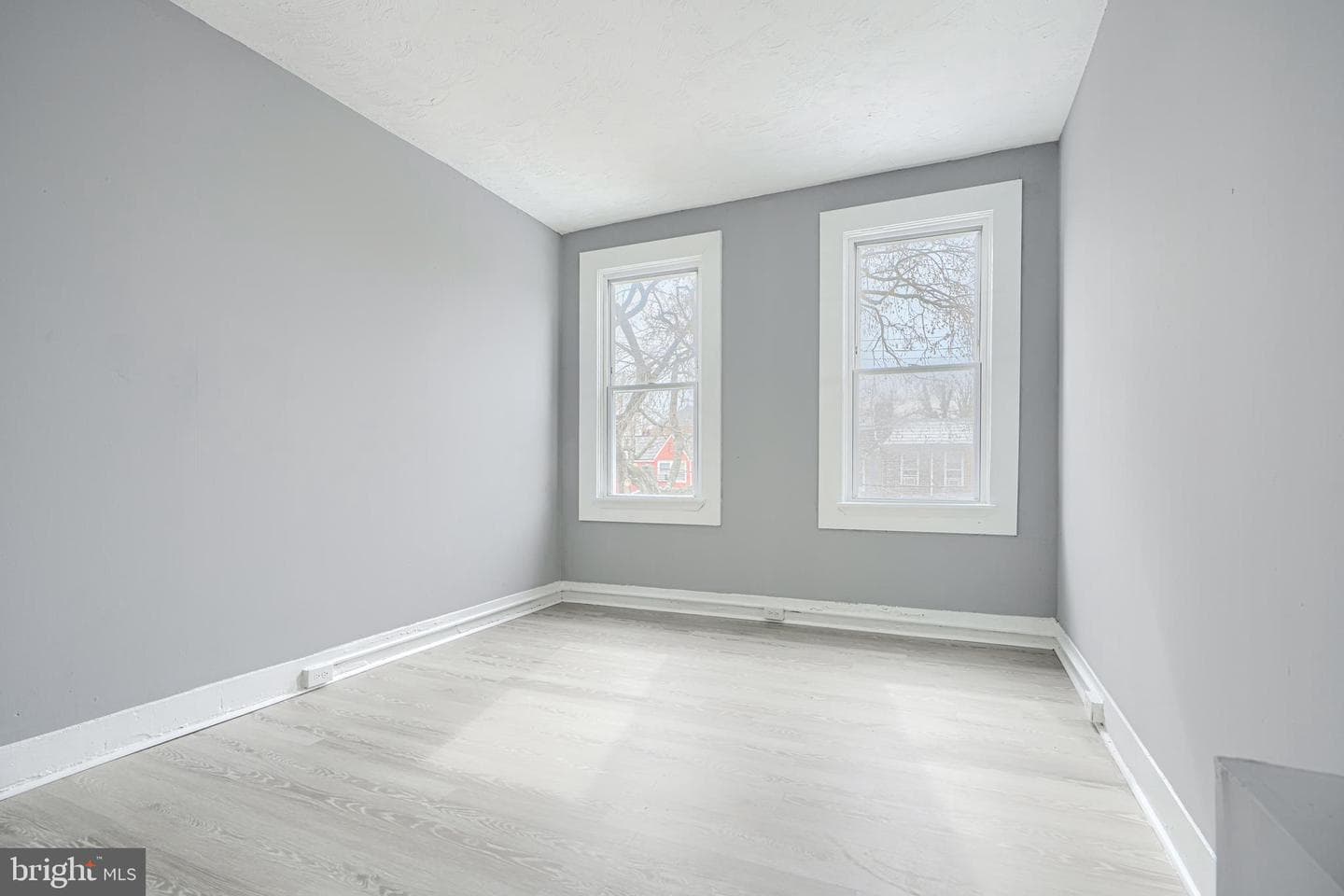 4915 Palmer Avenue photo 9
