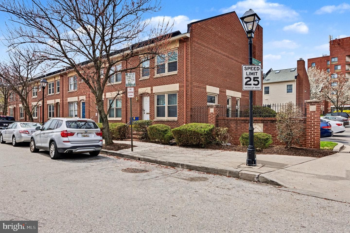 216 Scott Street